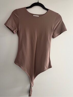 Babaton Taupe Short-Sleeve Tie-Front Bodysuit